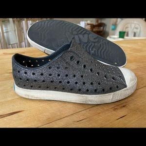 Black Sparkle Natives, size J1